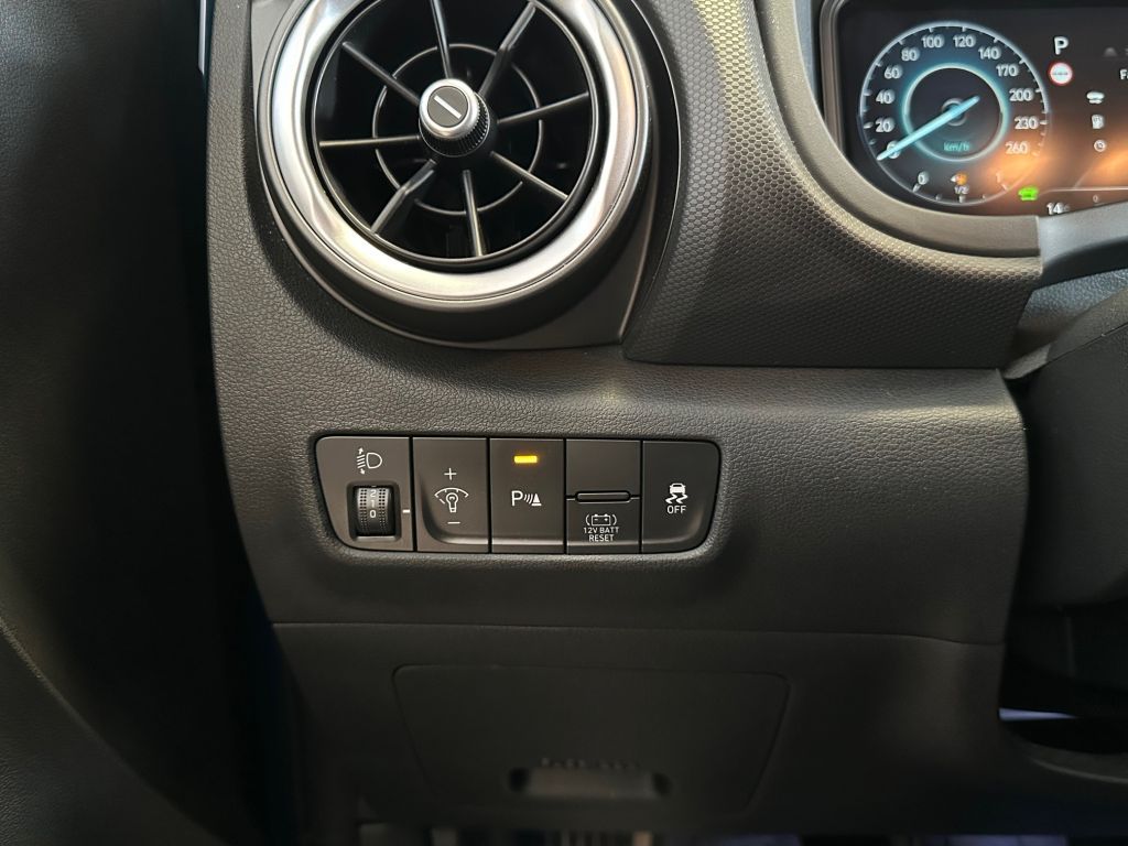 Fahrzeugabbildung Hyundai KONA 1.6 GDI DCT Hybrid Trend + Navi Paket +