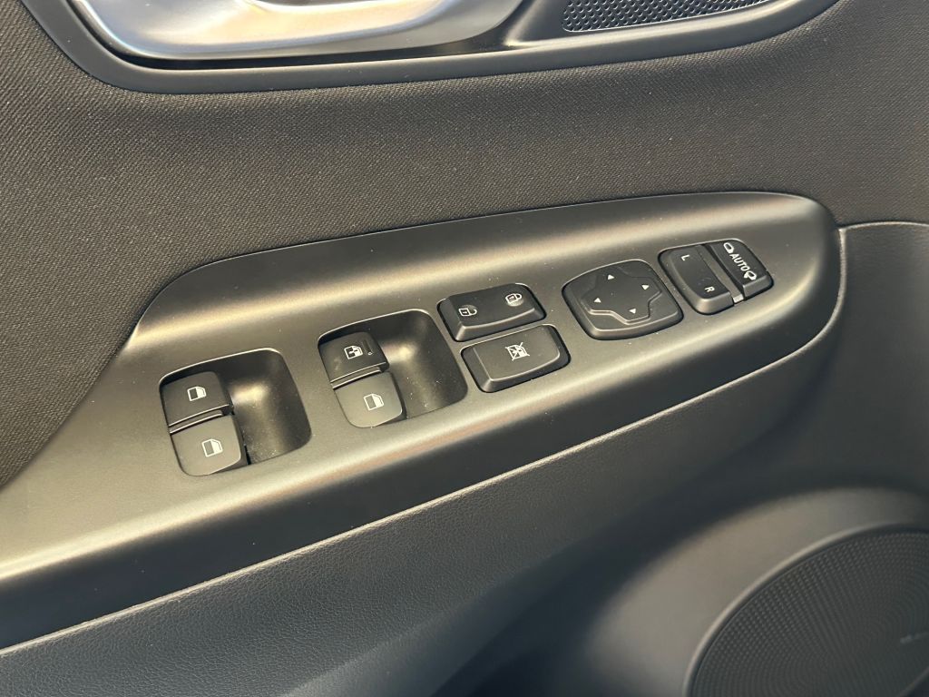 Fahrzeugabbildung Hyundai KONA 1.6 GDI DCT Hybrid Trend + Navi Paket +