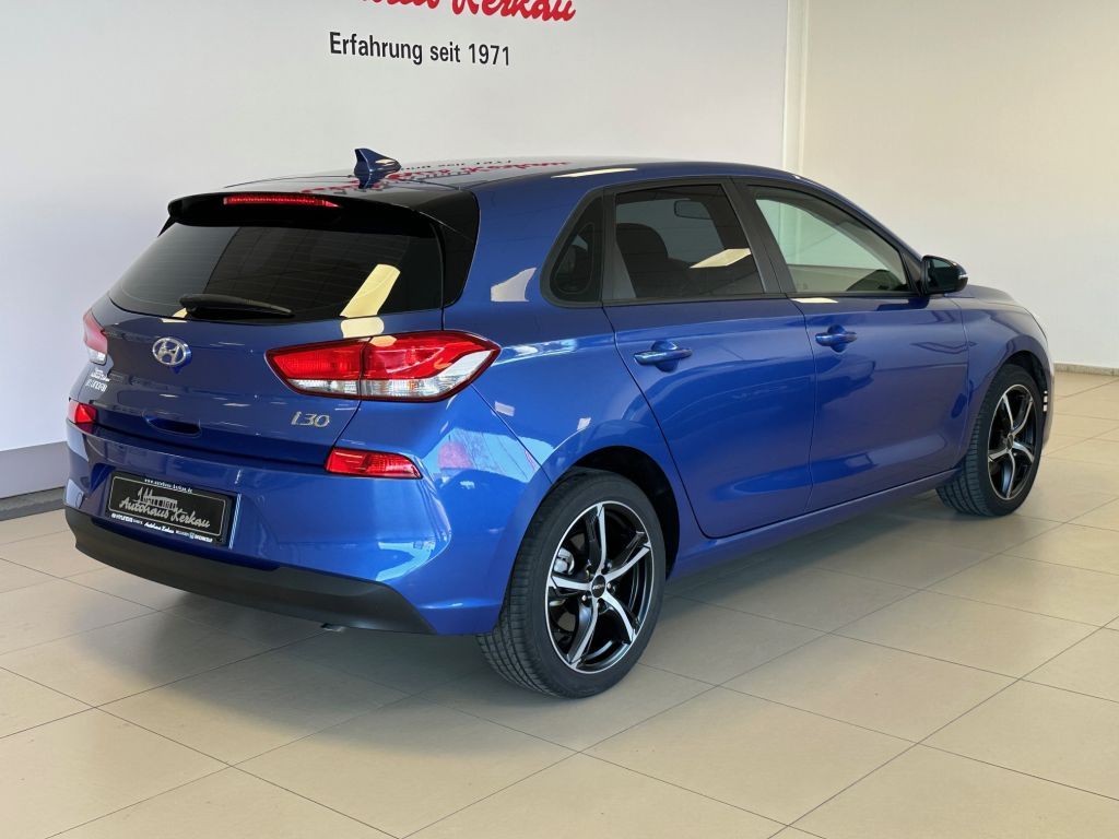 Fahrzeugabbildung Hyundai i30 1.0 T-GDI  NAVI+PDC+SHZ+CAM+AC+ankl.Spiegel