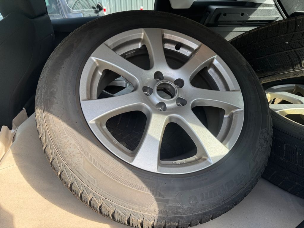 Fahrzeugabbildung Peugeot 3008 PureTech 130 Stop & Start Crossway