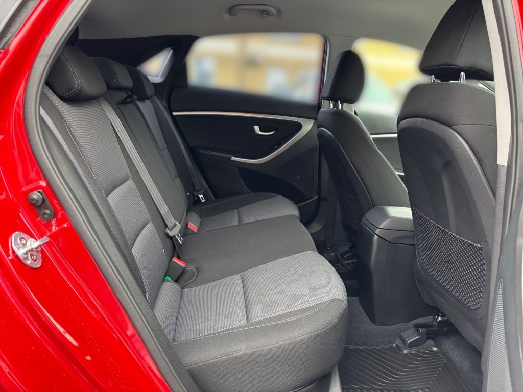 Fahrzeugabbildung Hyundai i30 blue 1.4 YES! Gold