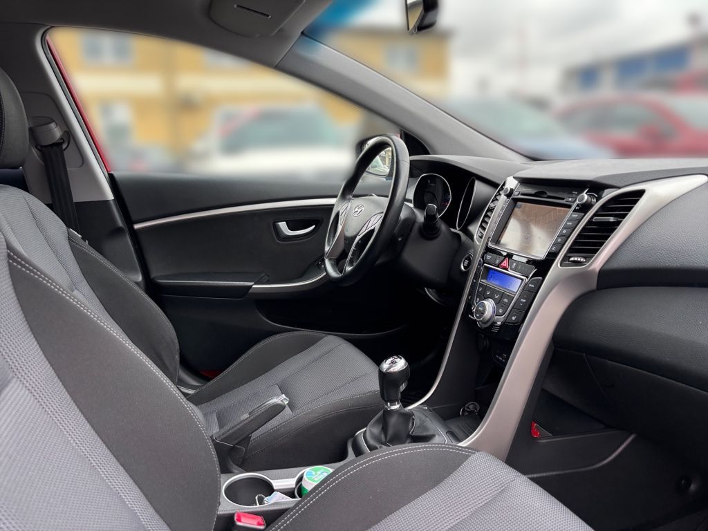 Fahrzeugabbildung Hyundai i30 blue 1.4 YES! Gold