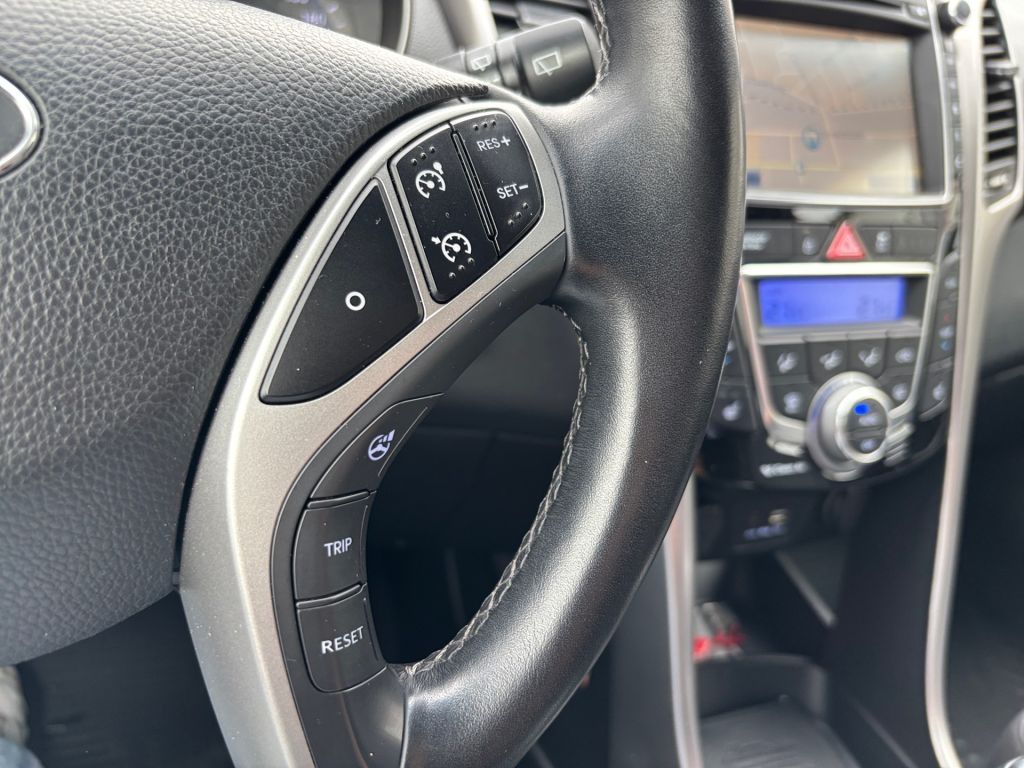 Fahrzeugabbildung Hyundai i30 blue 1.4 YES! Gold