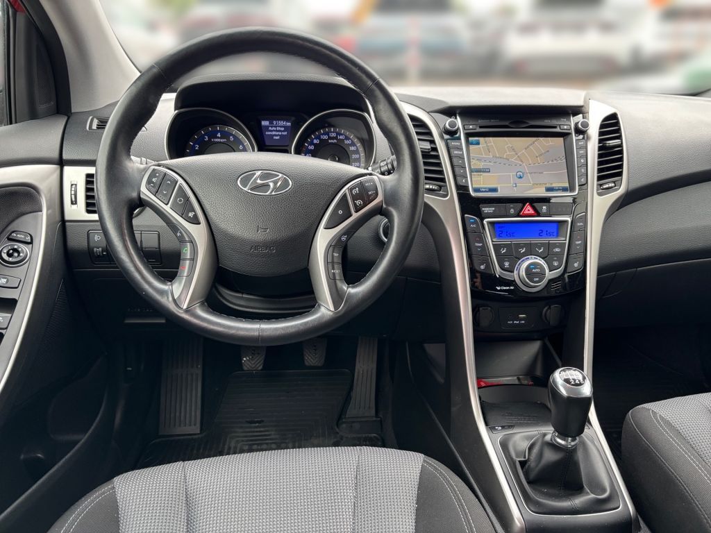 Fahrzeugabbildung Hyundai i30 blue 1.4 YES! Gold