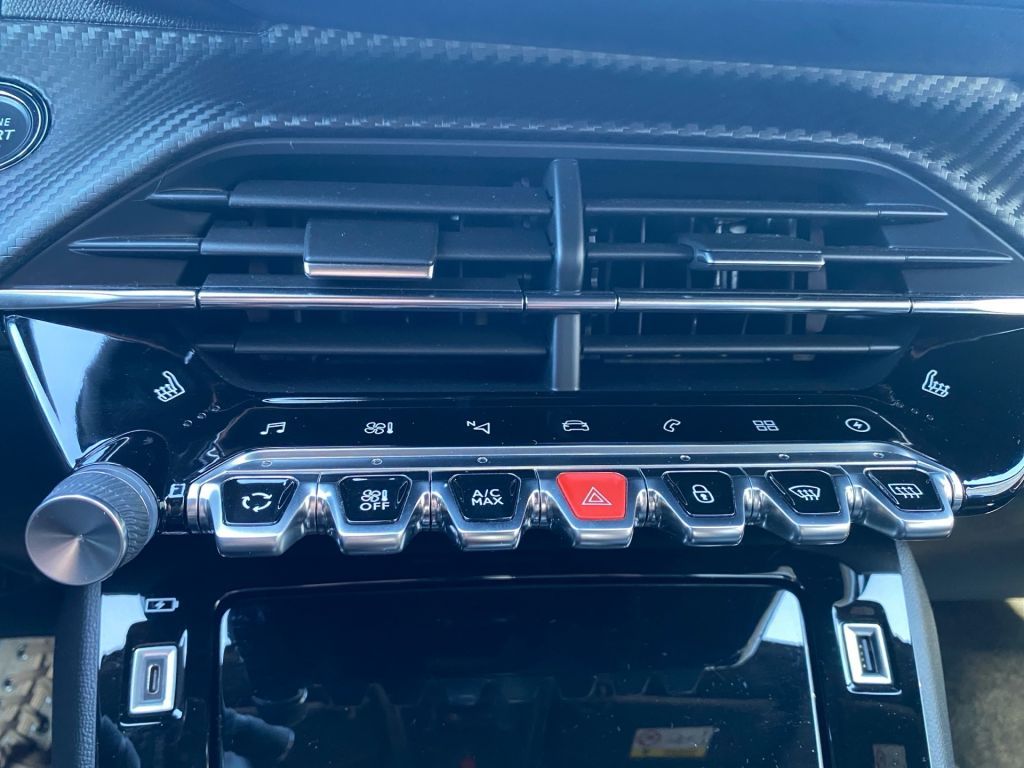 Fahrzeugabbildung Peugeot 208 Elektromotor 136 GT