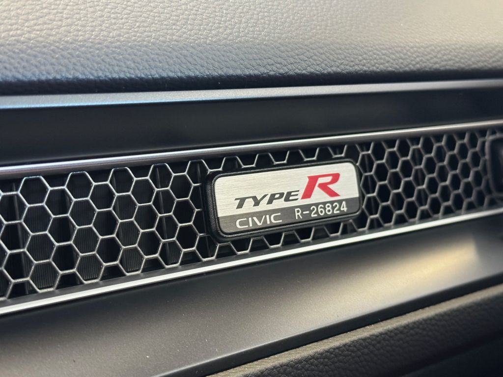 Fahrzeugabbildung Honda Civic 2.0 VTEC Turbo Type R J.A.S Edition