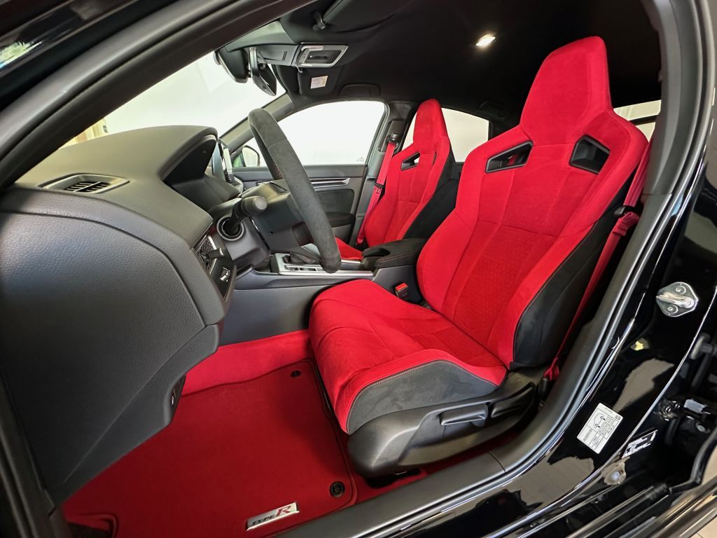 Fahrzeugabbildung Honda Civic 2.0 VTEC Turbo Type R J.A.S Edition