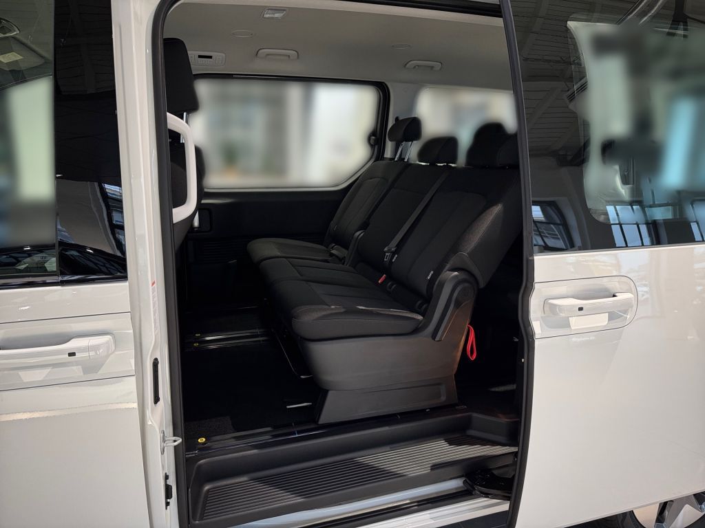Fahrzeugabbildung Hyundai STARIA 1.6 T-GDI HEV Trend Parkp.+Easy Acces+18