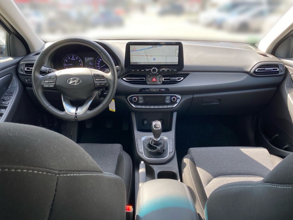 Fahrzeugabbildung Hyundai i30 1.5 T-GDI 48V-Hybrid Trend Navi