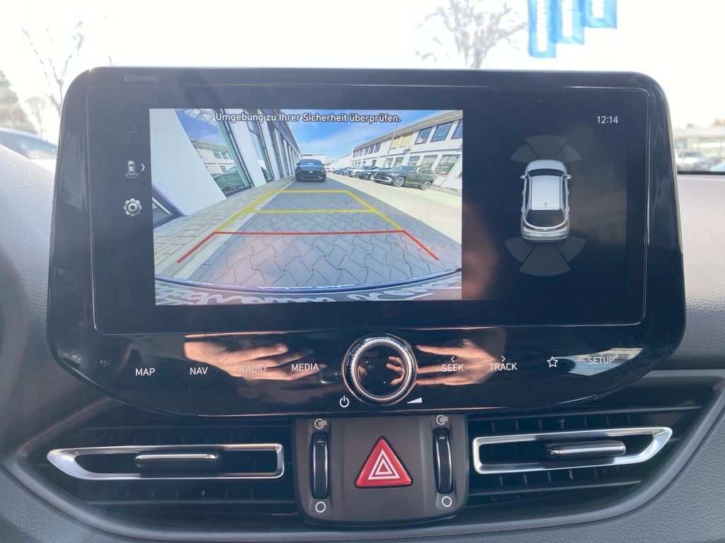 Fahrzeugabbildung Hyundai i30 1.5 T-GDI 48V-Hybrid Trend Navi