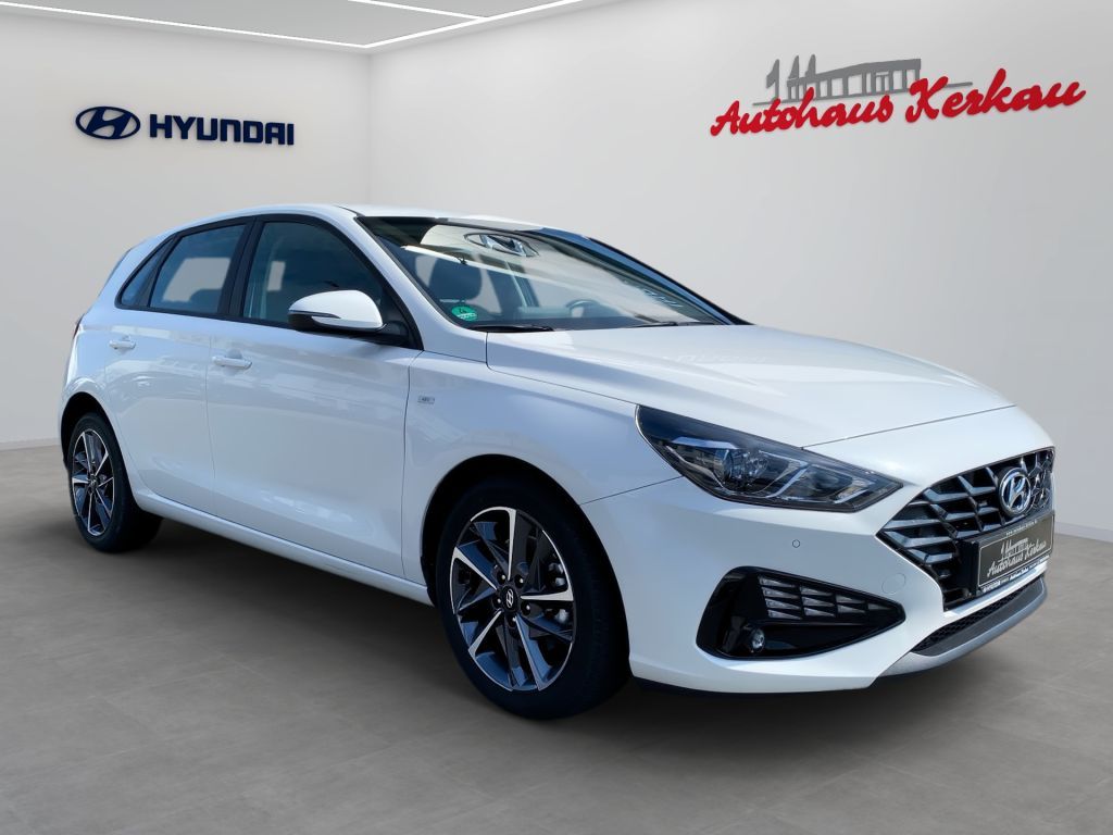 Fahrzeugabbildung Hyundai i30 1.5 T-GDI 48V-Hybrid Trend Navi