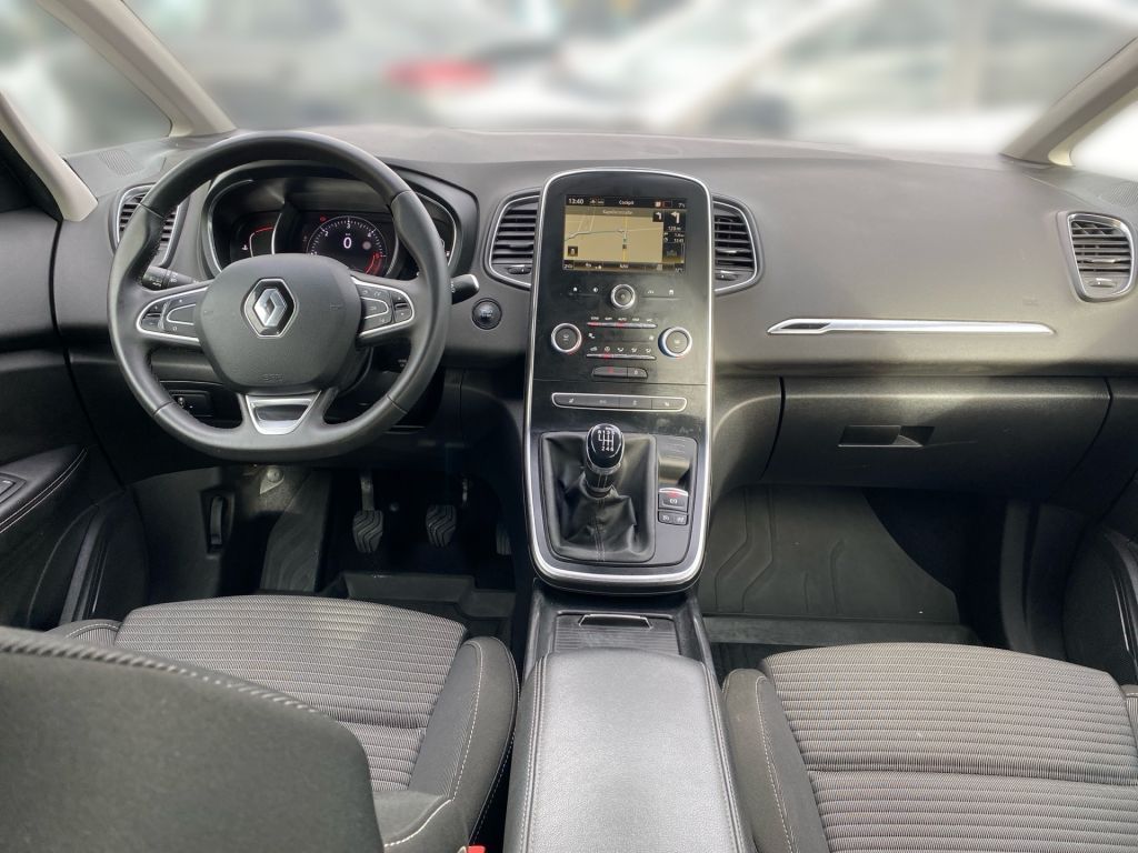 Fahrzeugabbildung Renault Grand Scenic BLUE dCi 120 BUSINESS EDITION