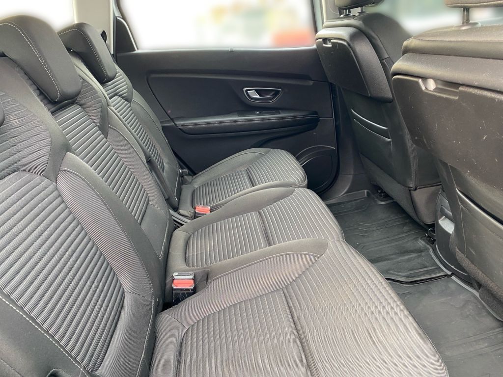 Fahrzeugabbildung Renault Grand Scenic BLUE dCi 120 BUSINESS EDITION