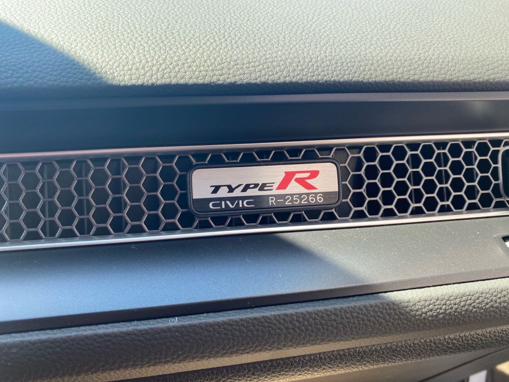 Fahrzeugabbildung Honda Civic 2.0 VTEC Turbo Type R (FE) J.A.S. Edition