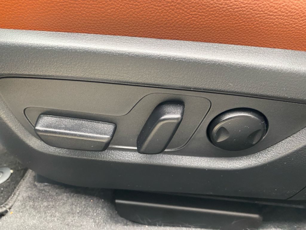 Fahrzeugabbildung Mazda CX-30 e-SKYACTIVE X 186 SKYACTIV-Drive AWD NAGIS