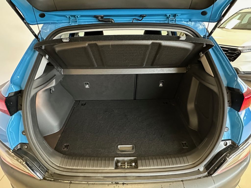 Fahrzeugabbildung Hyundai KONA 1.0 T-GDI Intro+LED+Navi+R.Kamera+Scheckhef