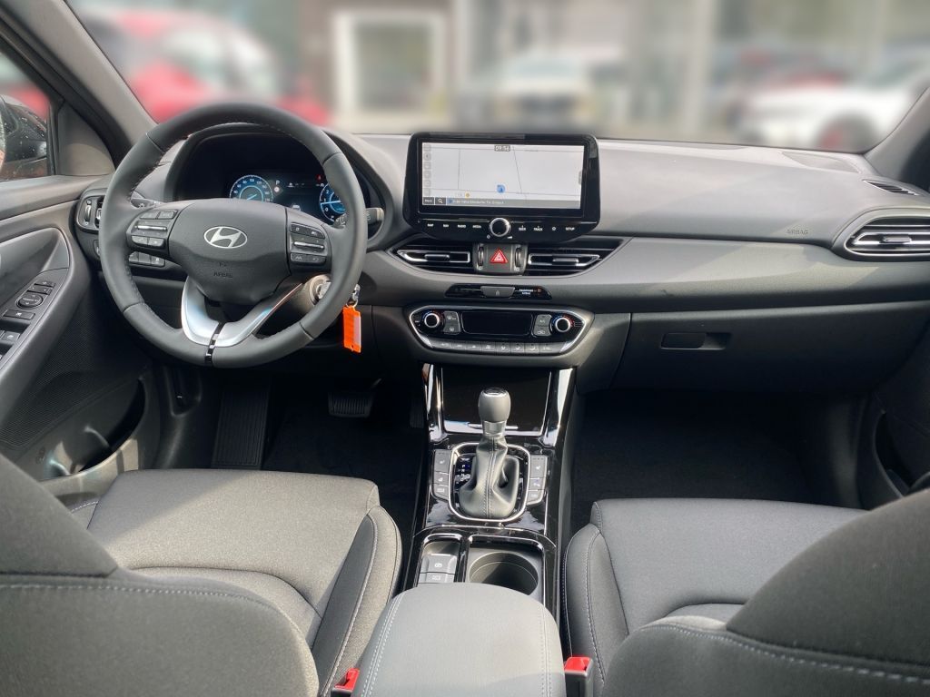 Fahrzeugabbildung Hyundai i30 1.5 T-GDI 48V-Hybrid DCT Advantage (PD)
