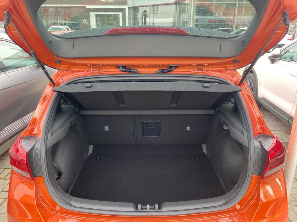 Fahrzeugabbildung Hyundai i30 1.5 T-GDI 48V-Hybrid DCT Advantage (PD)