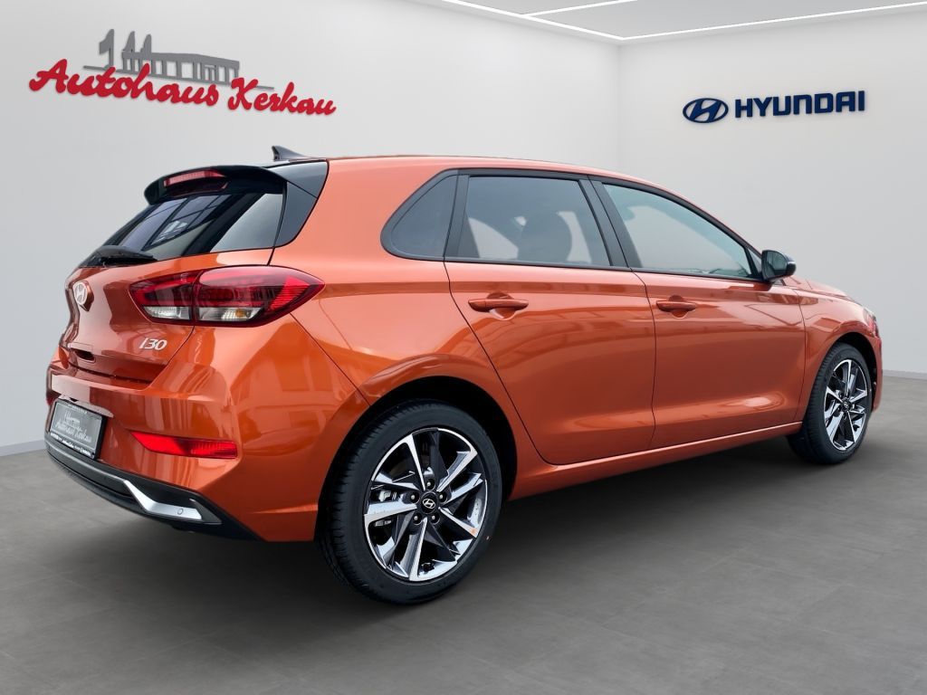 Fahrzeugabbildung Hyundai i30 1.5 T-GDI 48V-Hybrid DCT Advantage (PD)