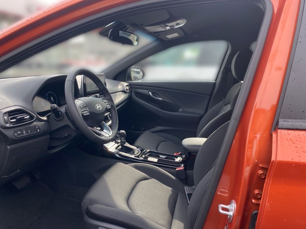 Fahrzeugabbildung Hyundai i30 1.5 T-GDI 48V-Hybrid DCT Advantage (PD)