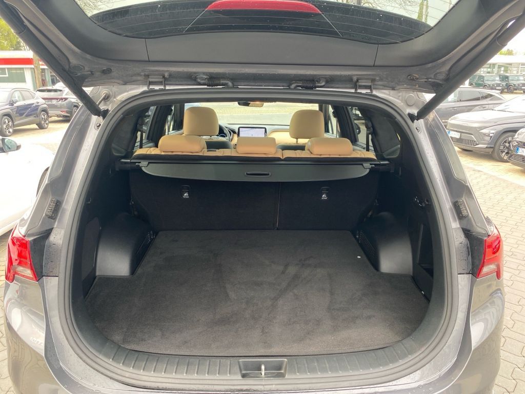 Fahrzeugabbildung Hyundai SANTA FE 1.6 Plugin-Hybrid 4WD Signature