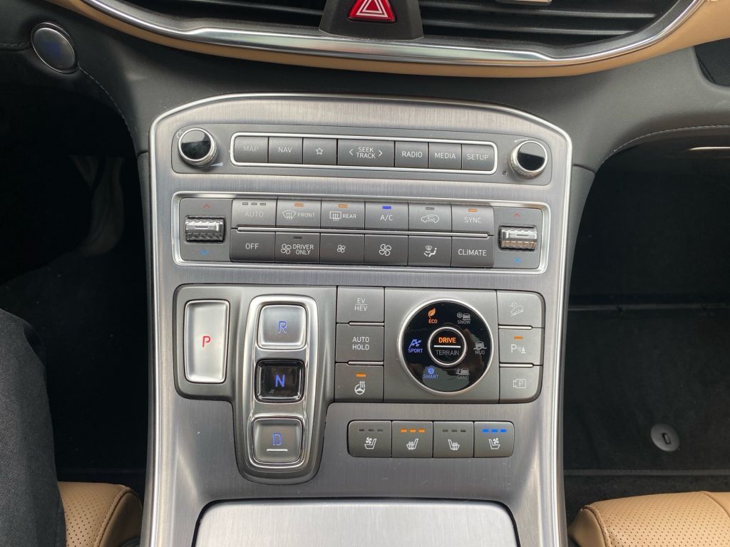 Fahrzeugabbildung Hyundai SANTA FE 1.6 Plugin-Hybrid 4WD Signature