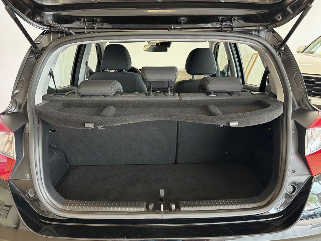 Fahrzeugabbildung Hyundai i10 1.2 Automatik Trend Ganzjahresreifen+Komfort