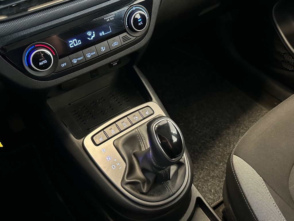 Fahrzeugabbildung Hyundai i10 1.2 Automatik Trend Ganzjahresreifen+Komfort