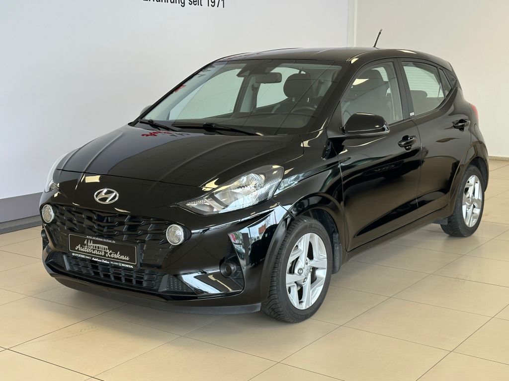 Fahrzeugabbildung Hyundai i10 1.2 Automatik Trend Ganzjahresreifen+Komfort
