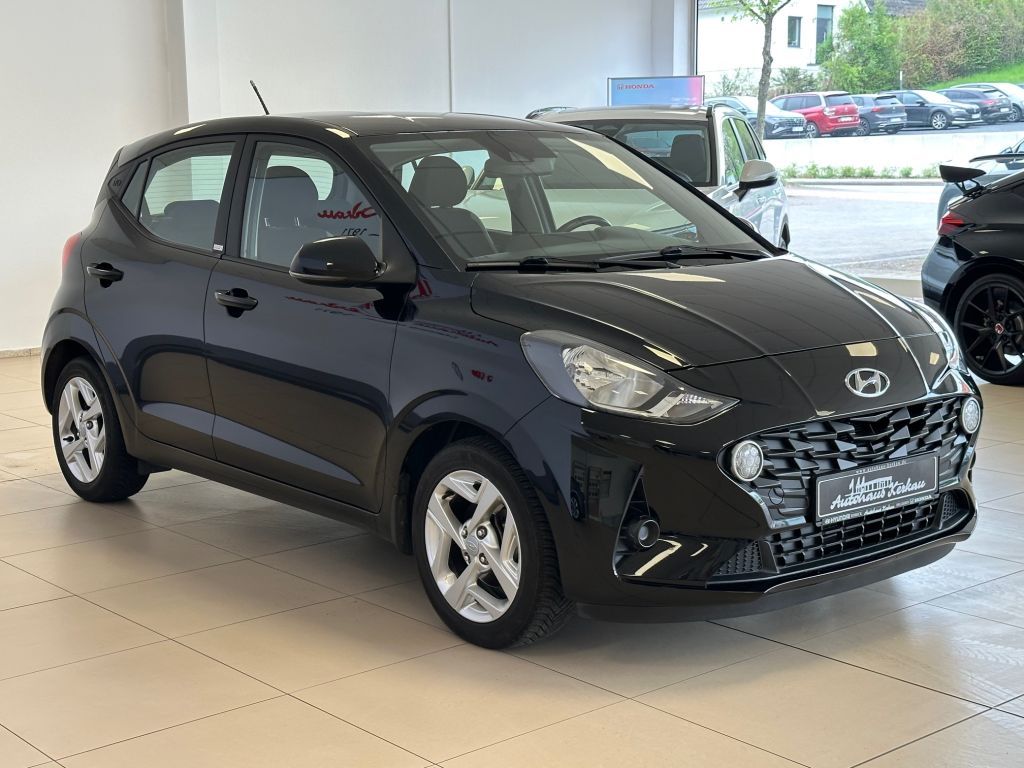 Fahrzeugabbildung Hyundai i10 1.2 Automatik Trend Ganzjahresreifen+Komfort