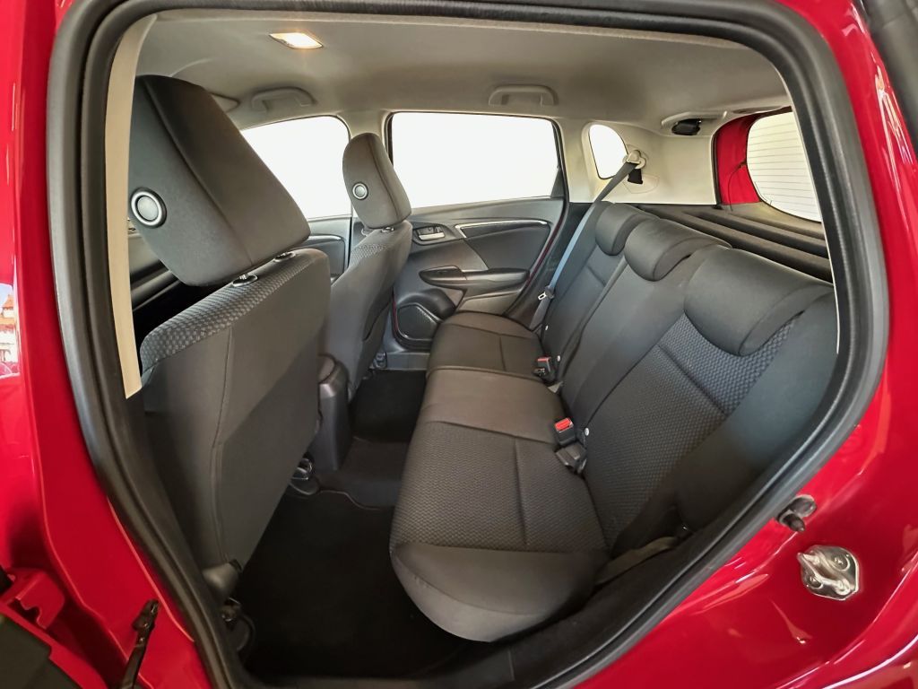 Fahrzeugabbildung Honda Jazz 1.3 CVT Comfort Automatik + Navi +