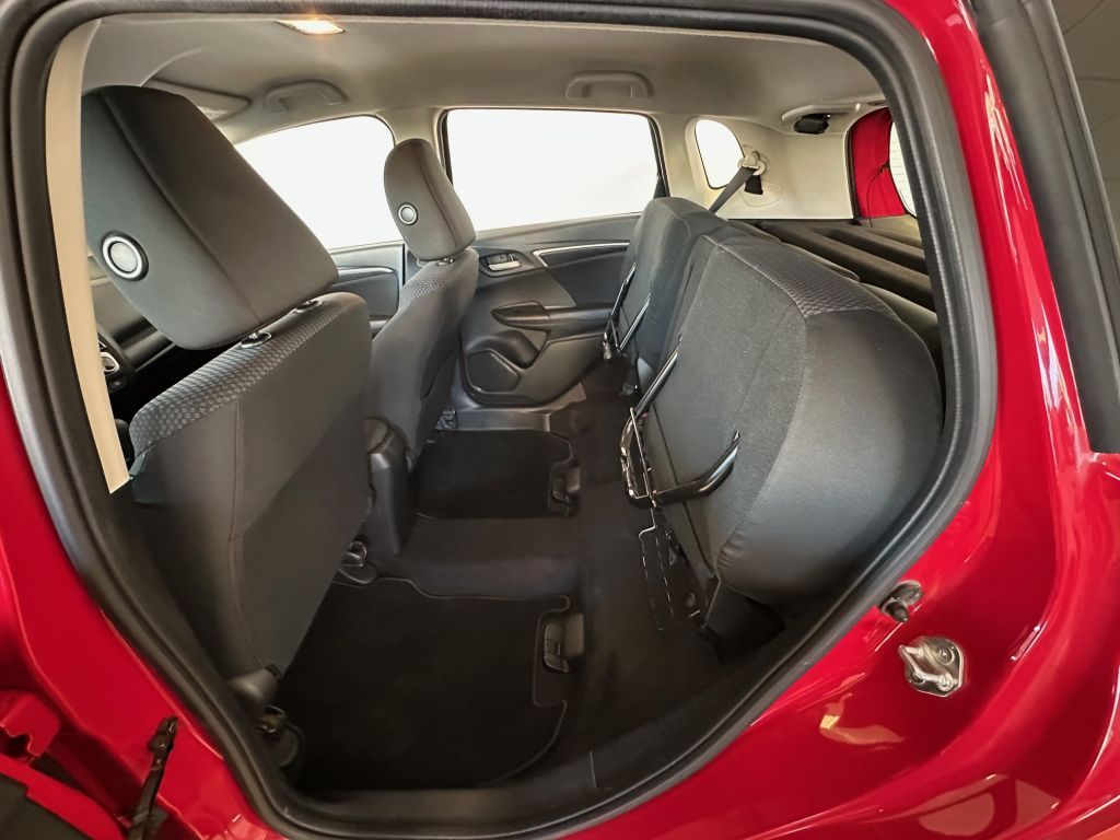 Fahrzeugabbildung Honda Jazz 1.3 CVT Comfort Automatik + Navi +