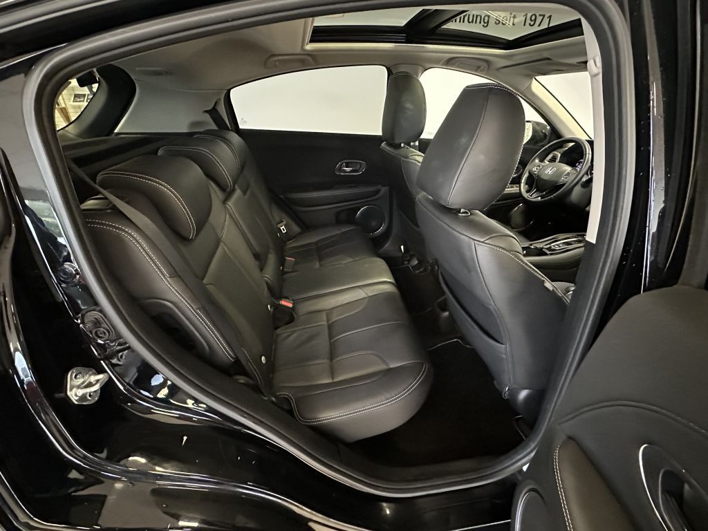 Fahrzeugabbildung Honda HR-V 1.5 i-VTEC CVT Executive + Black Edition +