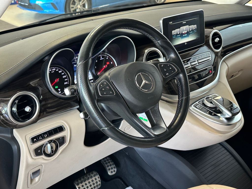 Fahrzeugabbildung Mercedes-Benz V 220 d lang+ Avantgarde Edition+360°+LED+6Sitze