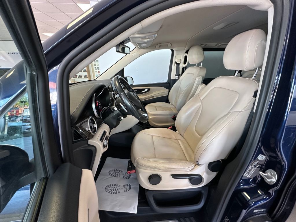 Fahrzeugabbildung Mercedes-Benz V 220 d lang+ Avantgarde Edition+360°+LED+6Sitze