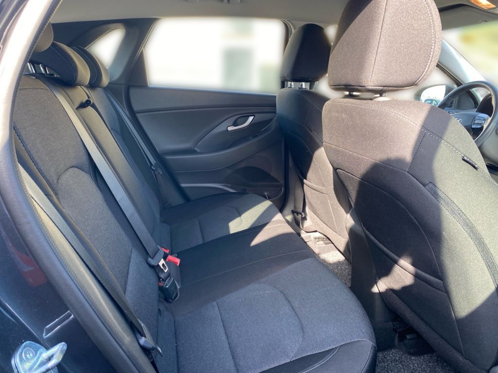 Fahrzeugabbildung Hyundai i30 1.5 T-GDI 48V-Hybrid EDITION 30+