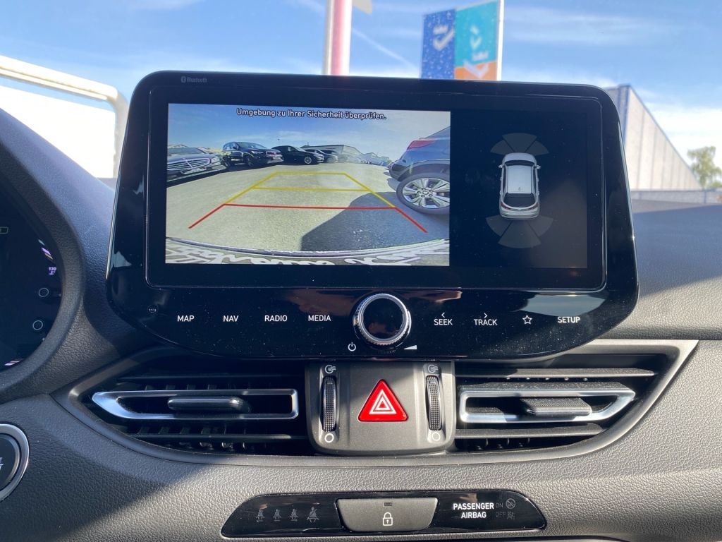 Fahrzeugabbildung Hyundai i30 1.5 T-GDI 48V-Hybrid EDITION 30+