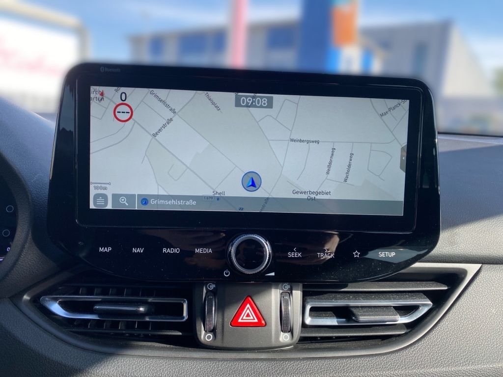Fahrzeugabbildung Hyundai i30 1.5 T-GDI 48V-Hybrid EDITION 30+
