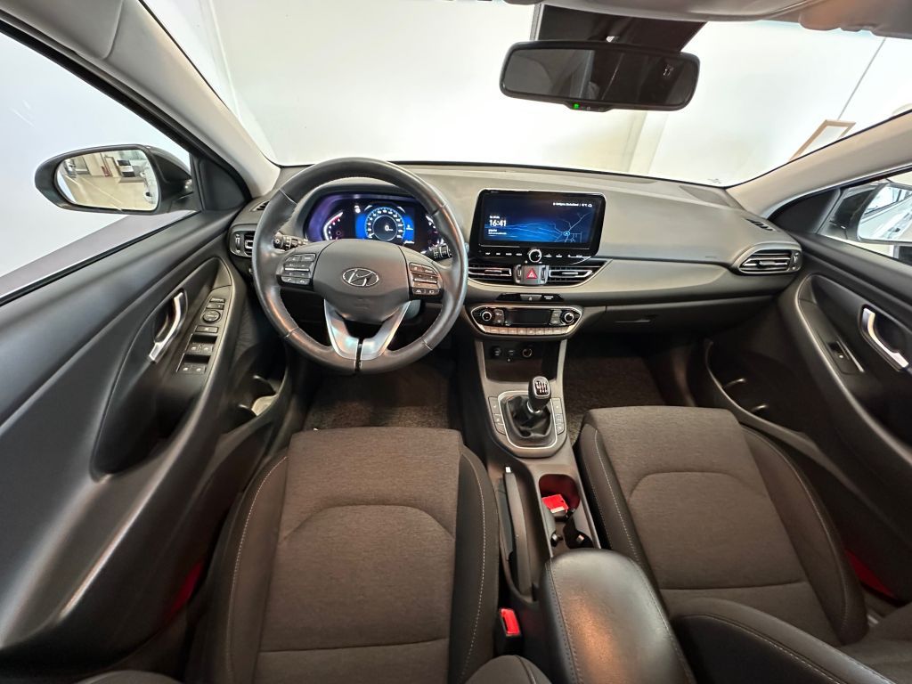 Fahrzeugabbildung Hyundai i30 Kombi 1.6 CRDI EDITION 30+