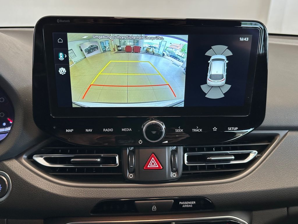 Fahrzeugabbildung Hyundai i30 Kombi 1.6 CRDI EDITION 30+