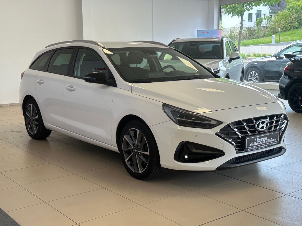 Fahrzeugabbildung Hyundai i30 Kombi 1.6 CRDI EDITION 30+