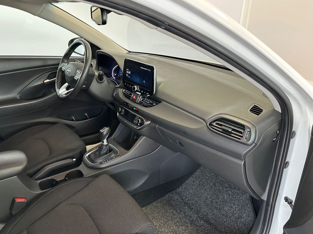 Fahrzeugabbildung Hyundai i30 Kombi 1.6 CRDI EDITION 30+