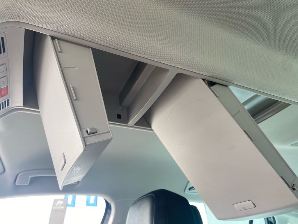 Fahrzeugabbildung Volkswagen Tiguan 2.0 TDI SCR DSG Life