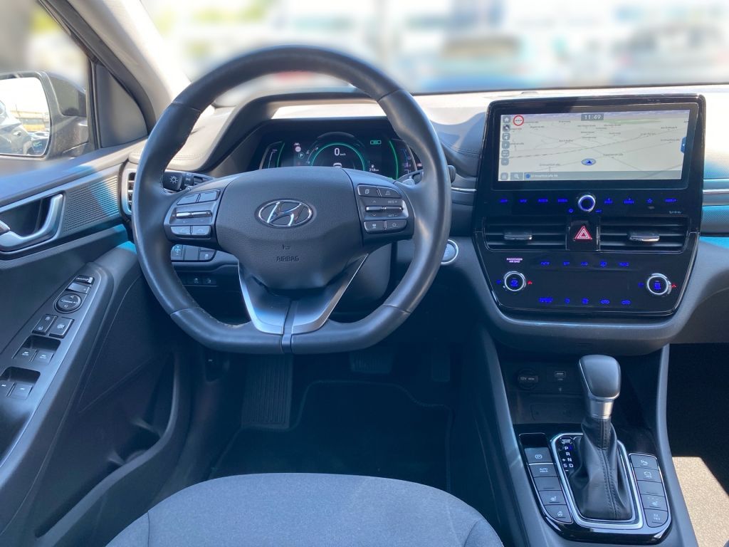 Fahrzeugabbildung Hyundai IONIQ Plug-in-Hybrid 1.6 GDI Style