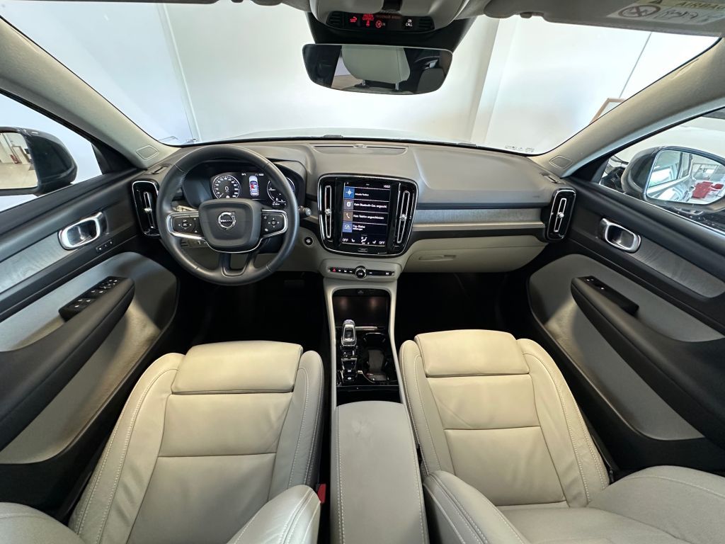 Fahrzeugabbildung Volvo XC40 T5 Recharge Inscription+Panorama+360°+Memor