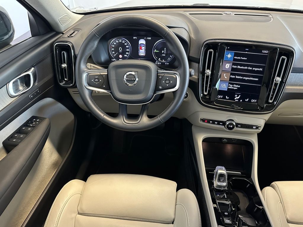 Fahrzeugabbildung Volvo XC40 T5 Recharge Inscription+Panorama+360°+Memor