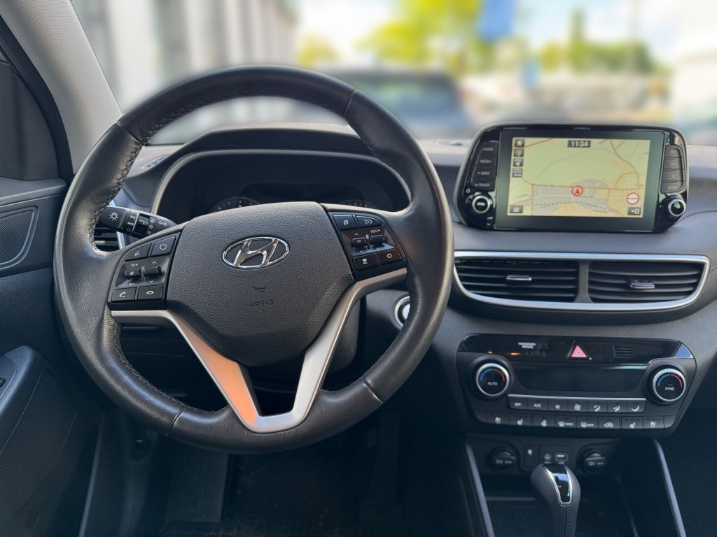 Fahrzeugabbildung Hyundai Tucson 2.0CRDi 4WD Aut. Premium LED+LEDER+ASCC