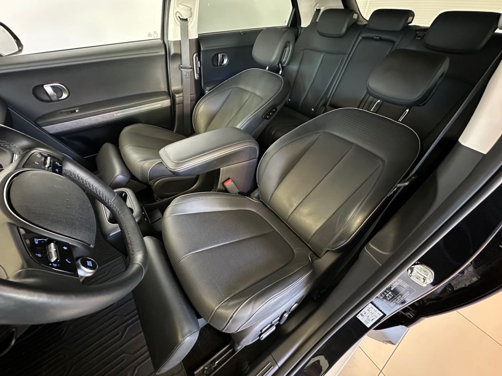 Fahrzeugabbildung Hyundai IONIQ 5 72,6 kWh 4WD Project 45 elekt. Türgriffe