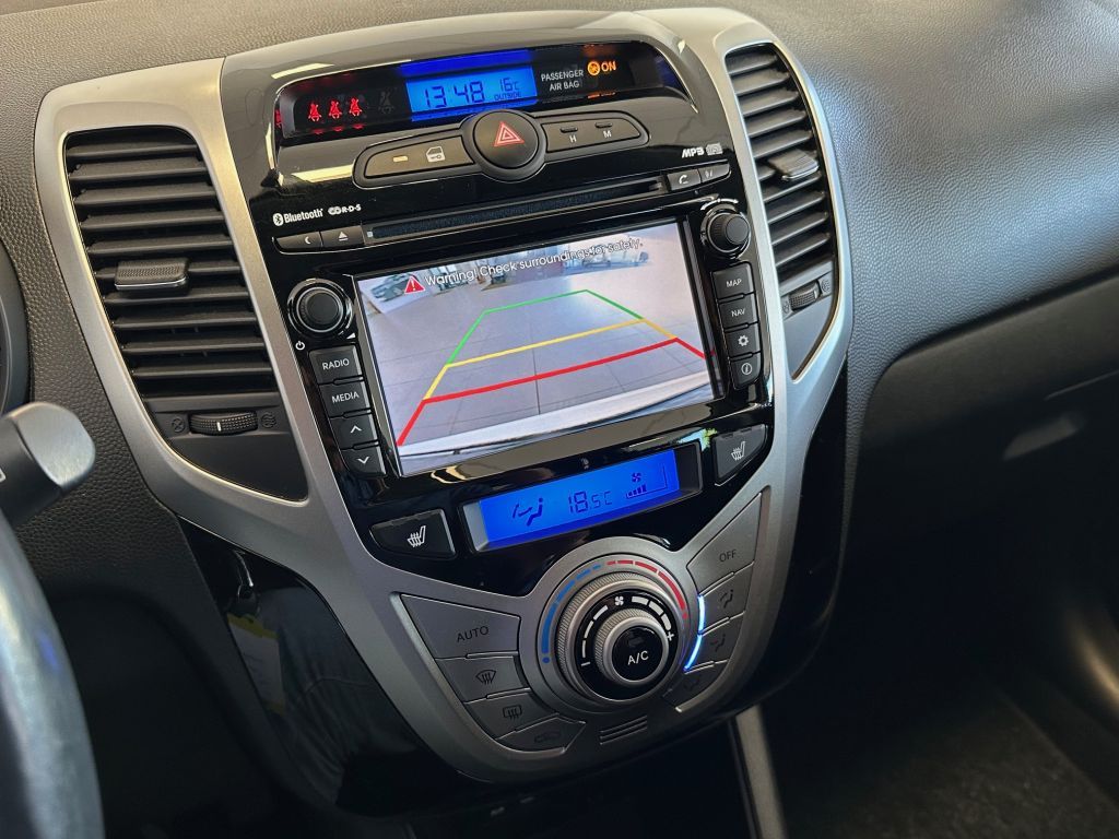 Fahrzeugabbildung Hyundai ix20 1.4 blue Space+Scheckheft+Navi+R.Kam.