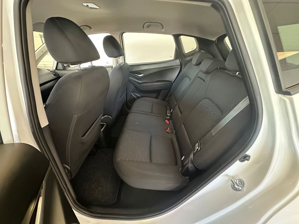 Fahrzeugabbildung Hyundai ix20 1.4 blue Space+Scheckheft+Navi+R.Kam.